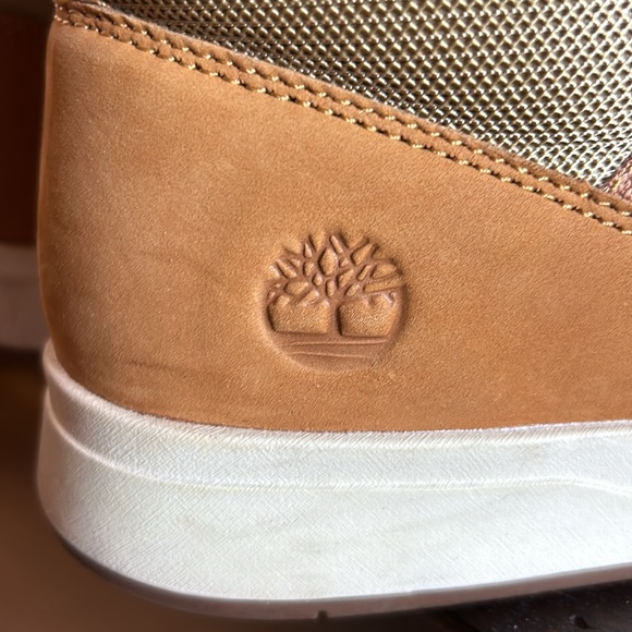 Men’s lace up Timberland boots - Picture 7 of 8